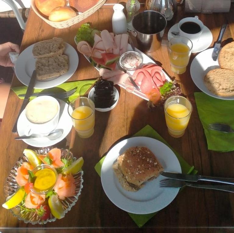Gaeste Und Messezimmer אדלהייסדורף מראה חיצוני תמונה